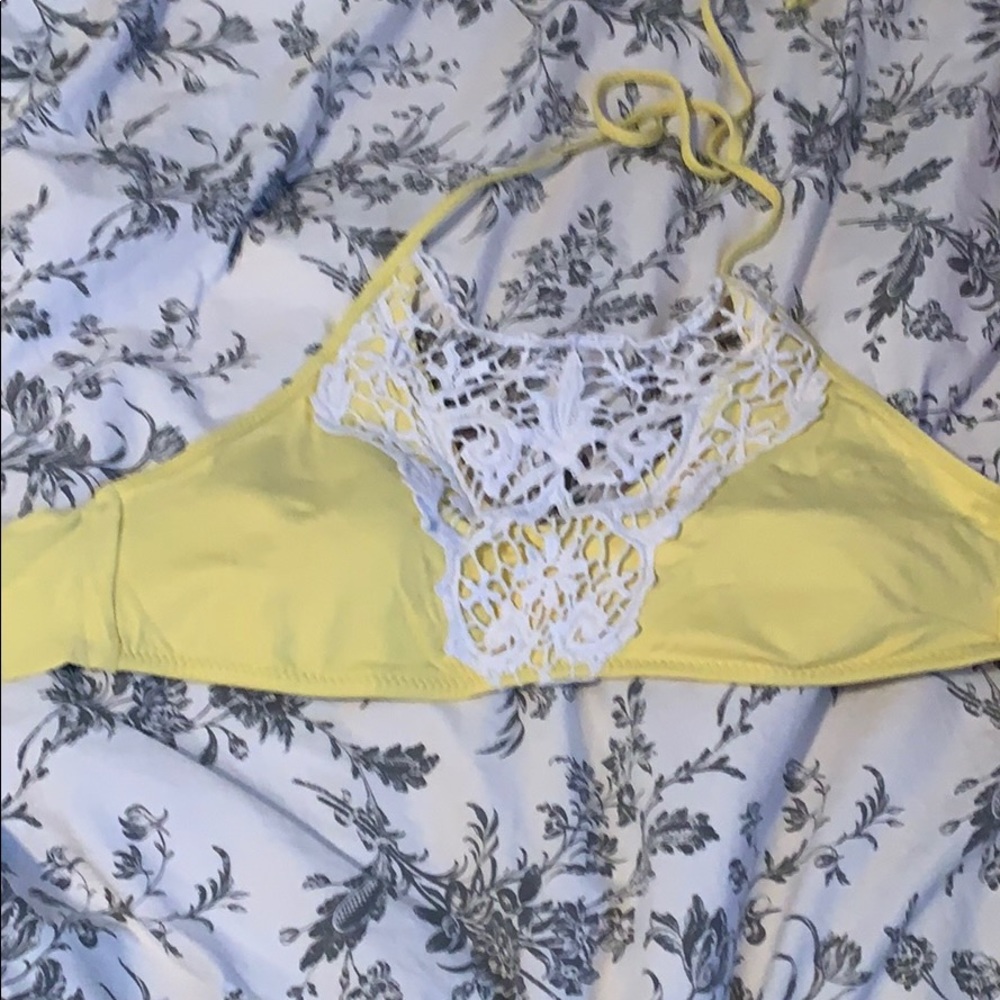 Bikini top
